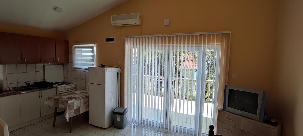 לושטיצה Apartmani Jovanovic מראה חיצוני תמונה