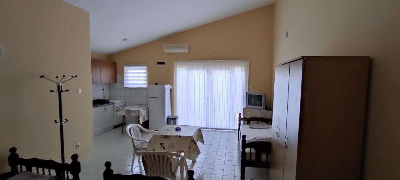לושטיצה Apartmani Jovanovic מראה חיצוני תמונה