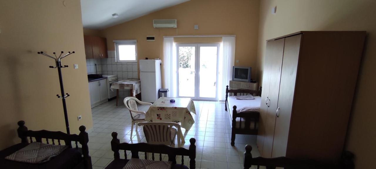 לושטיצה Apartmani Jovanovic מראה חיצוני תמונה